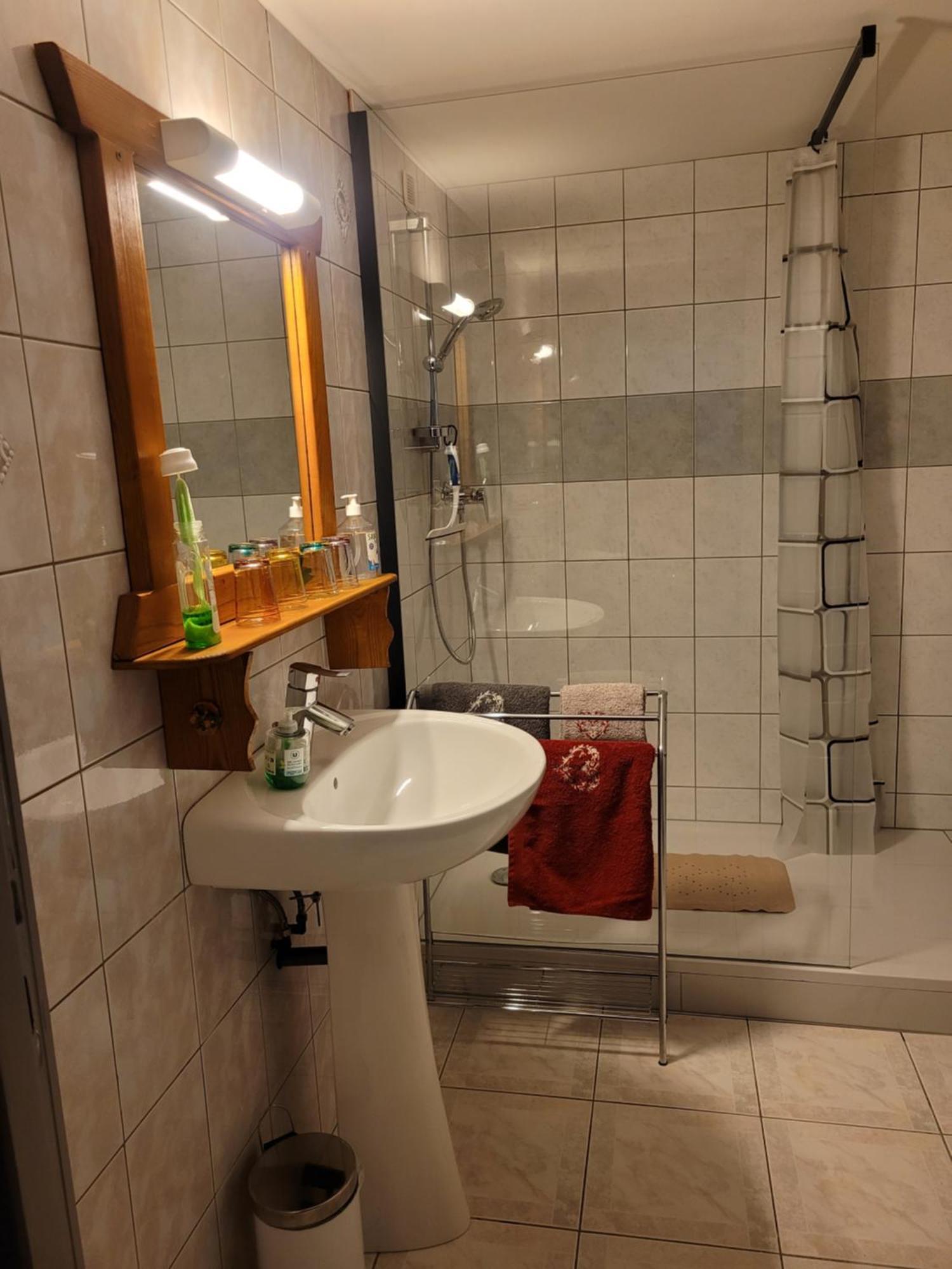 Centfontaines City Bonnevaux  Kültér fotó